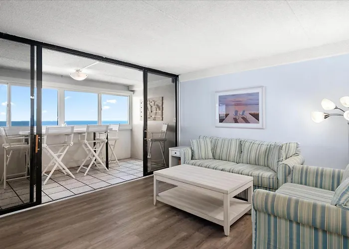 Ferienhaus Gorgeous 2 Bedroom Atlantis Steps From The Beach!