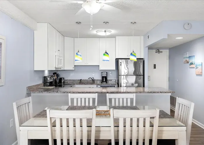 Ferienhaus Gorgeous 2 Bedroom Atlantis Steps From The Beach!