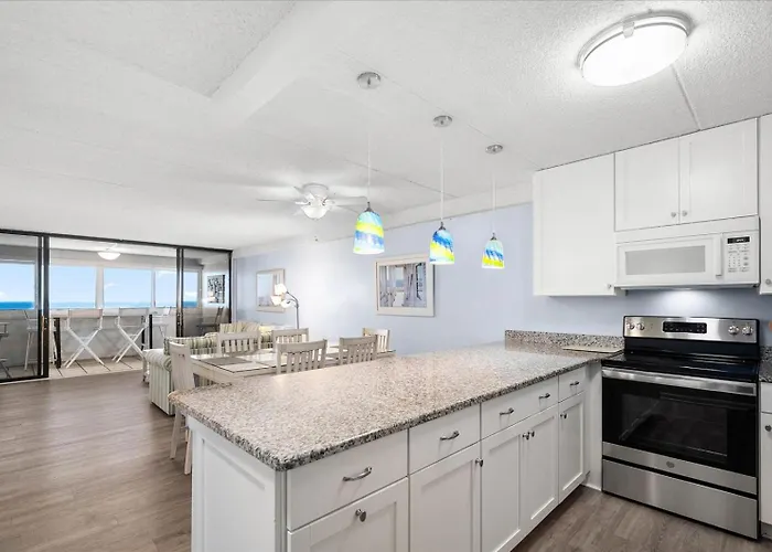 Gorgeous 2 Bedroom Atlantis Steps From The Beach!