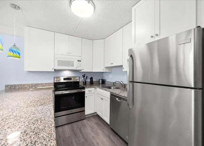 Gorgeous 2 Bedroom Atlantis Steps From The Beach! Ferienhaus