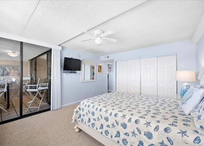 Gorgeous 2 Bedroom Atlantis Steps From The Beach! Ferienhaus