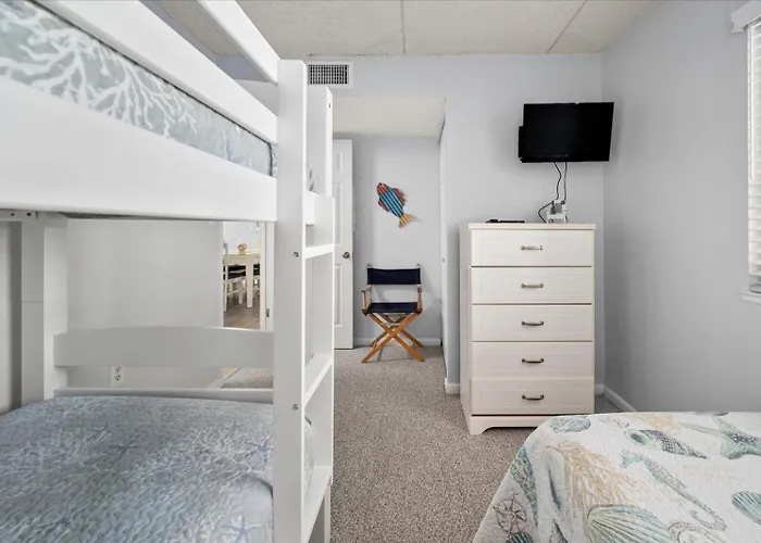 Gorgeous 2 Bedroom Atlantis Steps From The Beach! Ocean Stadt