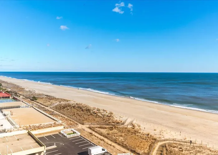 Gorgeous 2 Bedroom Steps From The Beach! Ocean City
