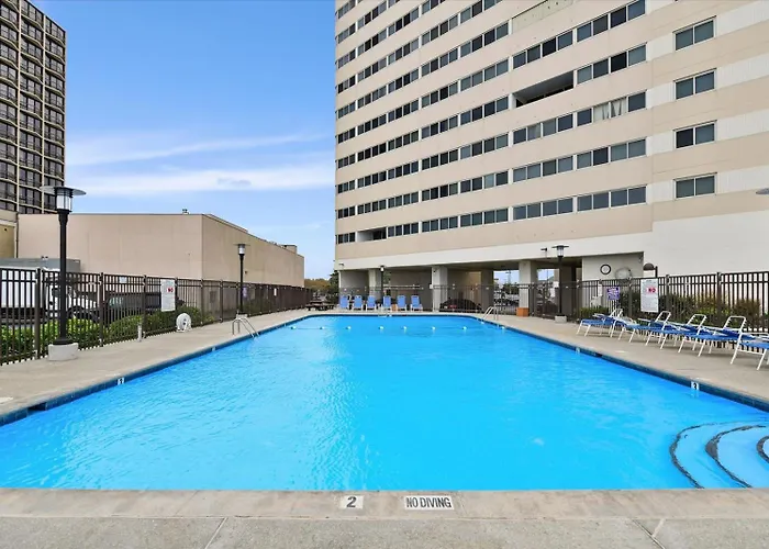 Gorgeous 2 Bedroom Steps From The Beach! Ocean City