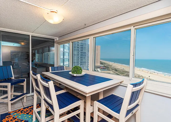 Ferienhaus Gorgeous 2 Bedroom Atlantis Steps From The Beach!
